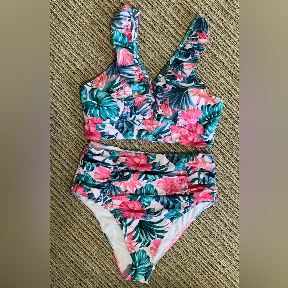 SHEIN Swim Vcay Tropical Print Ruffle Trim Bikini Swimsuit